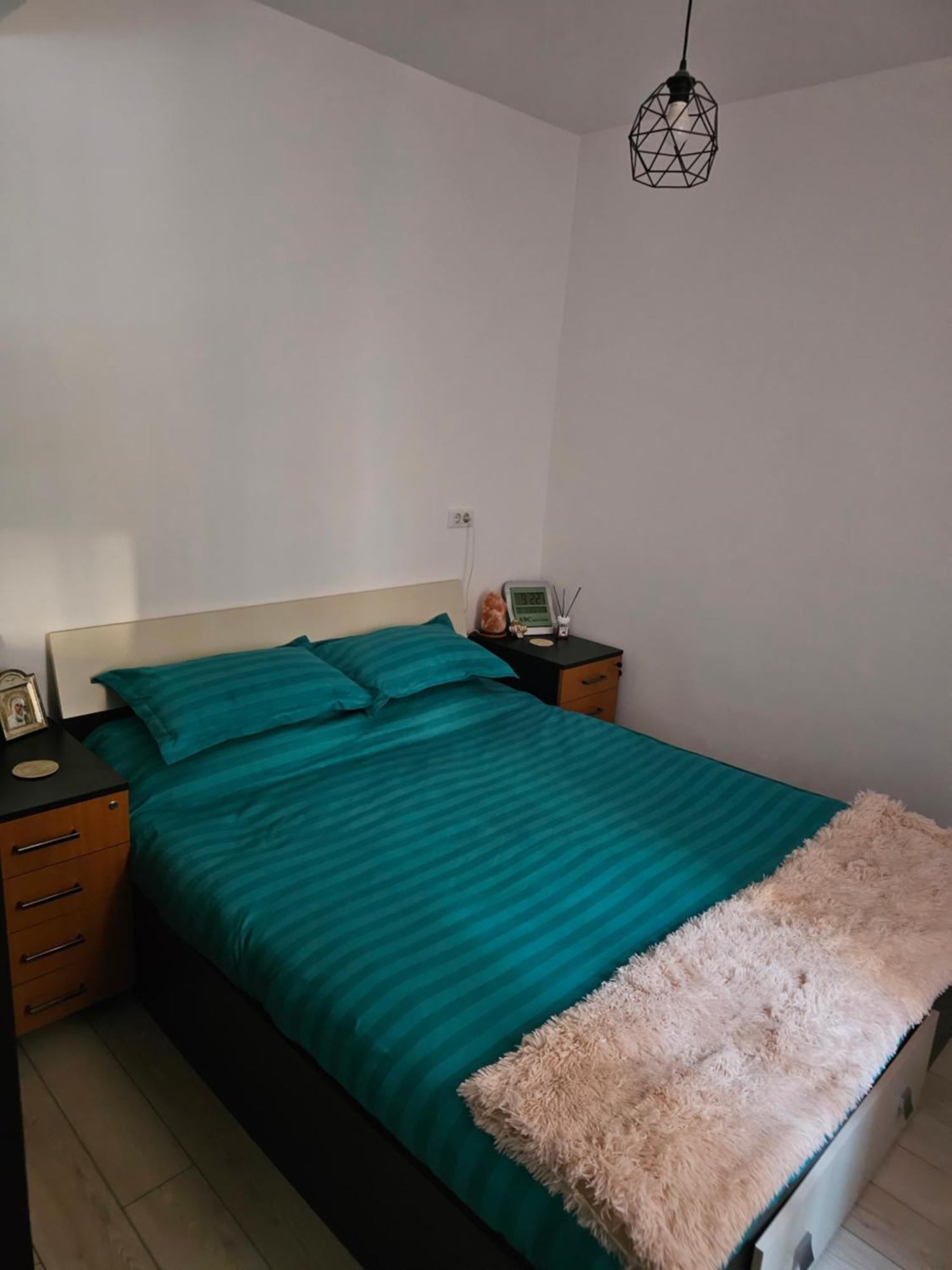 Luxury 1 Bedroom Apartment Roşu Exteriör bild