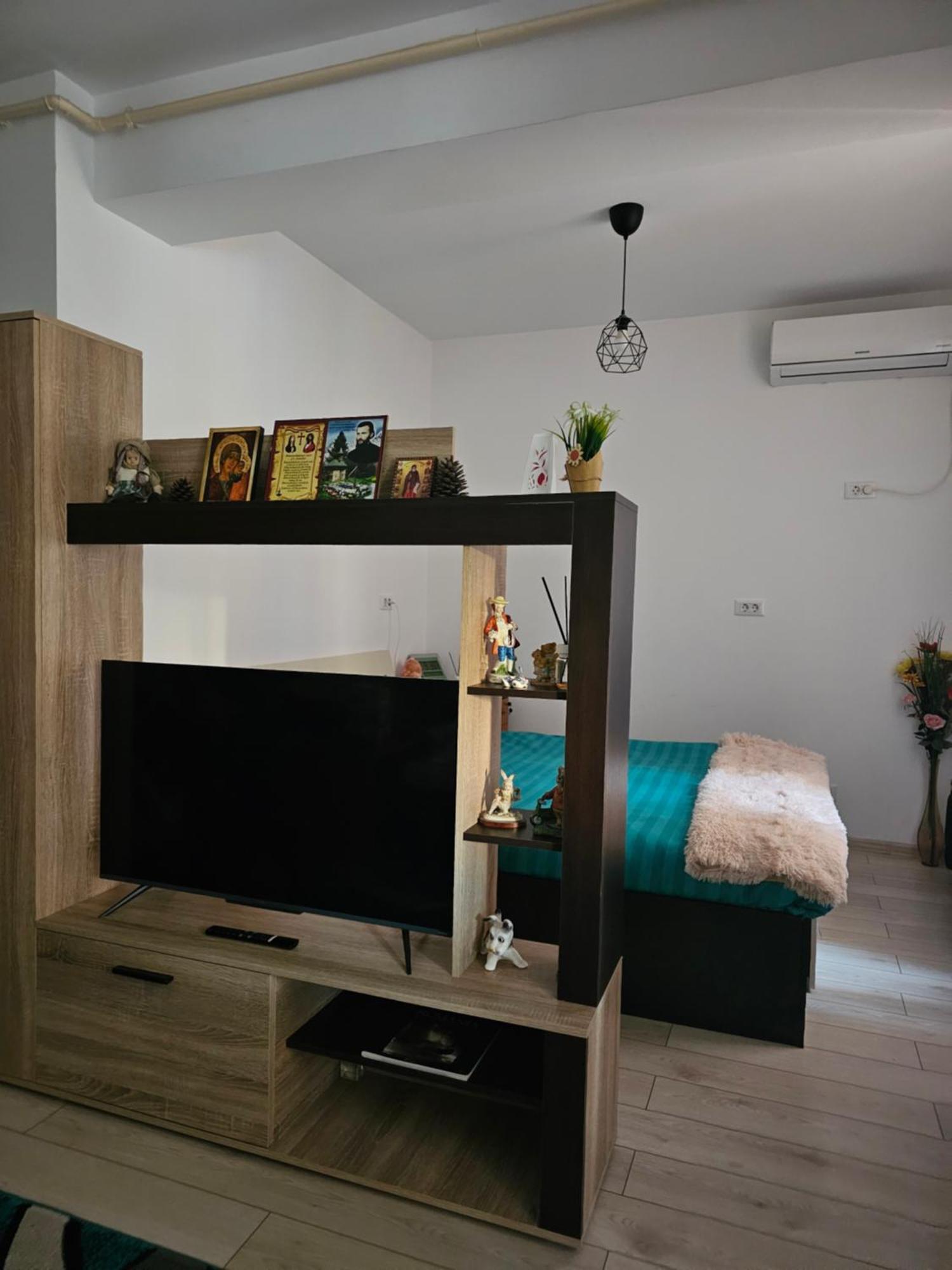 Luxury 1 Bedroom Apartment Roşu Exteriör bild